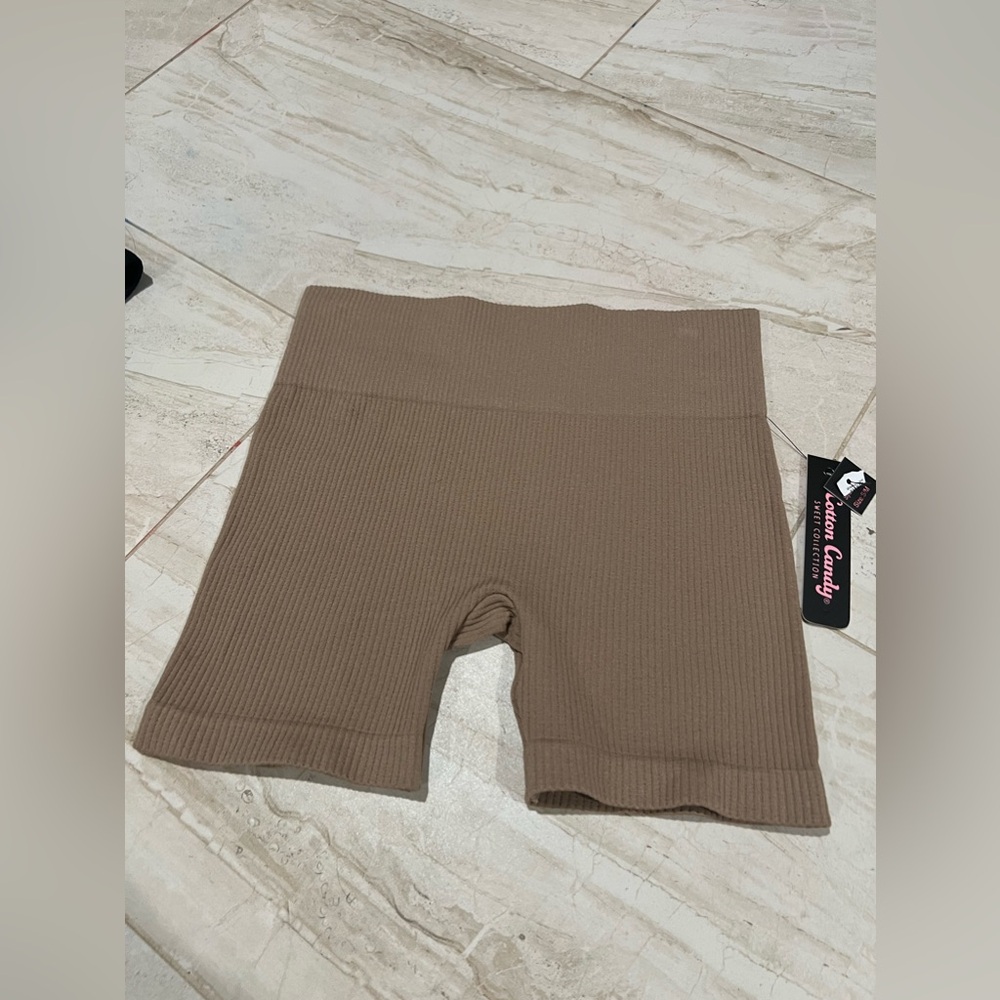 Cotton candy Stretchy shorts Size S/M NWT BROWN
